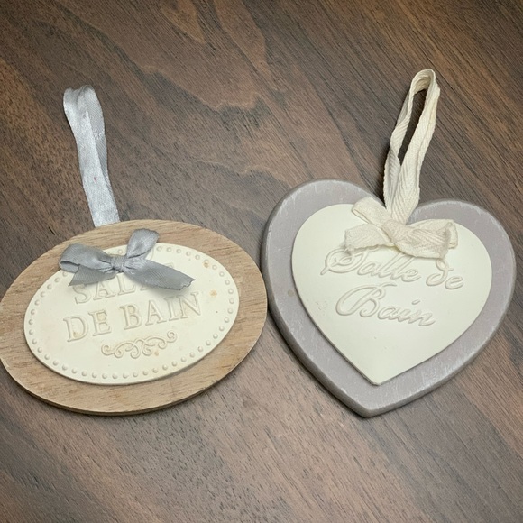 French FarmHouse Style Bathroom Sign- Light Gray and White from North of Paris - Picture 4 of 5